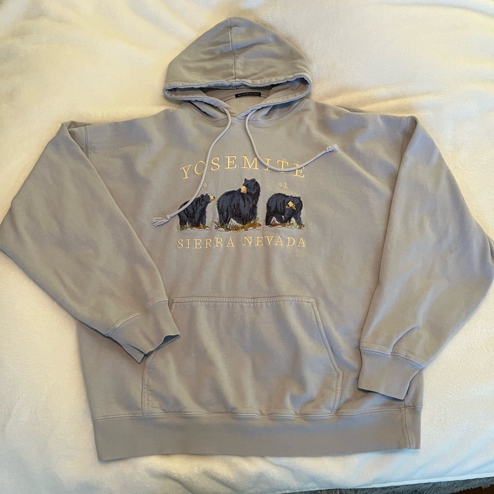 Brandy Melville Yosemite sweatshirt